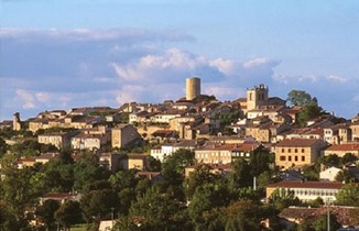 Aurignac et son bagage préhistorique, tout proche du Camping Le Casties